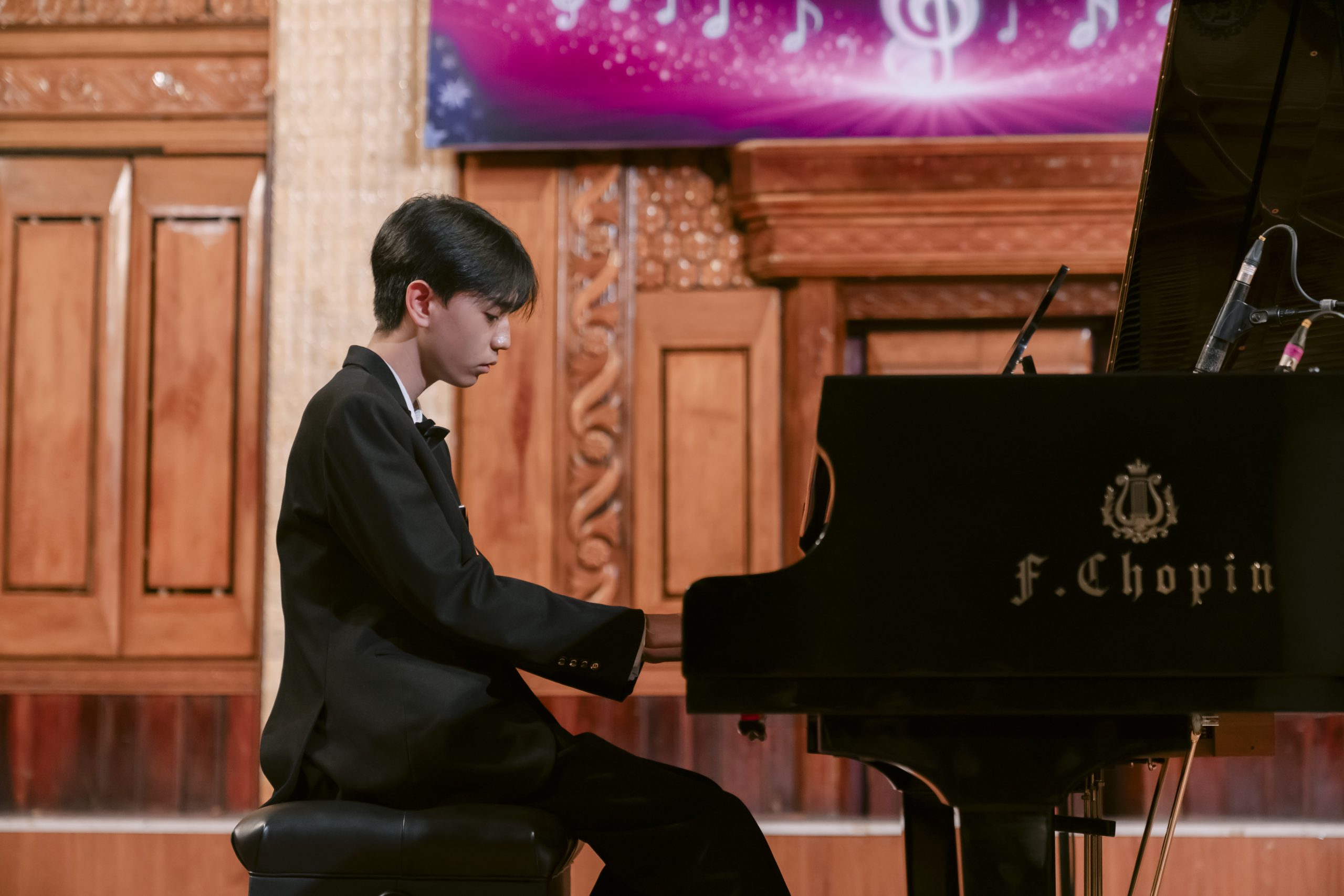 GIAI ĐIỆU MÙA ĐÔNG 2025