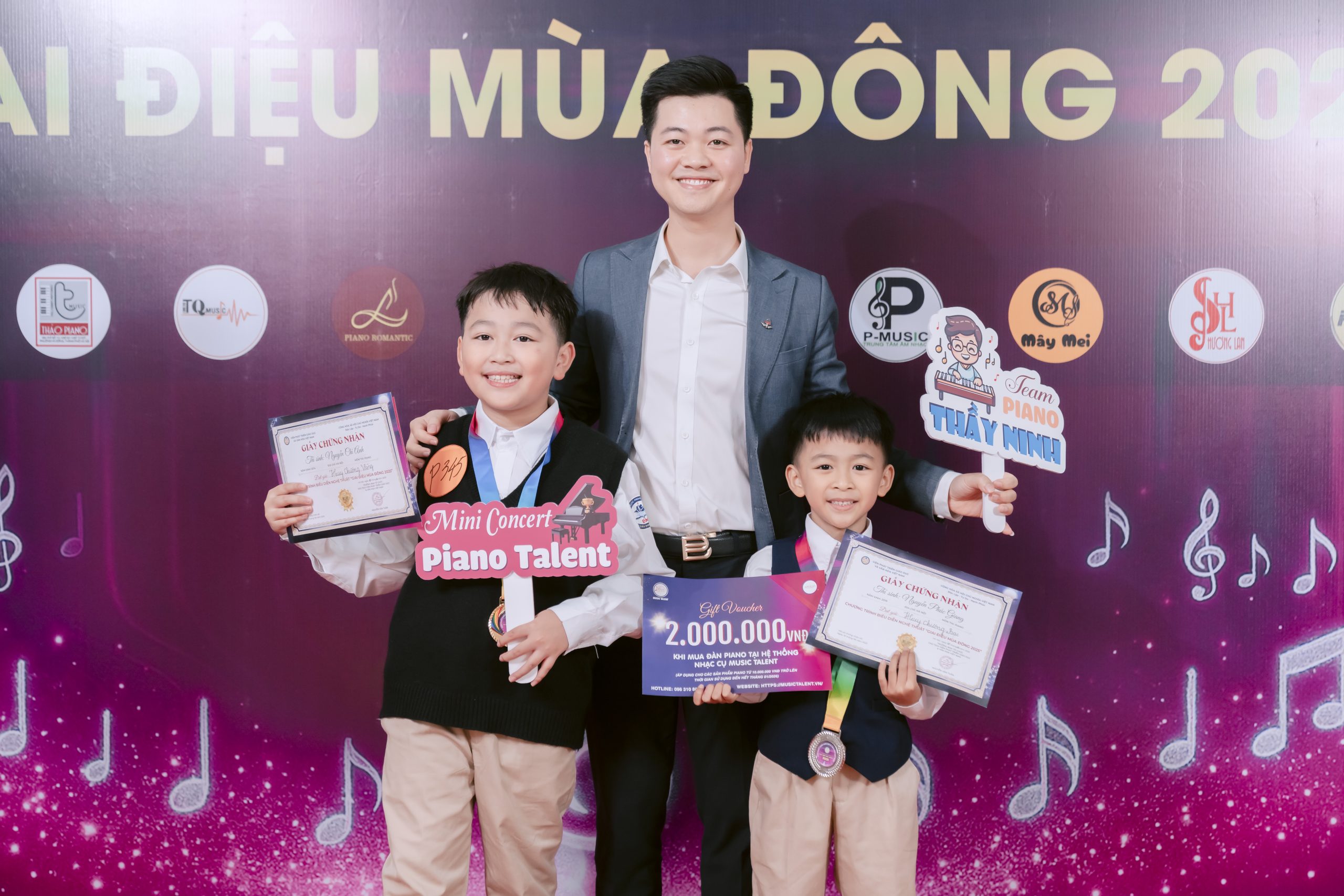 GIAI ĐIỆU MÙA ĐÔNG 2025